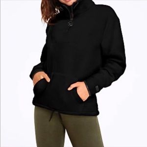 VS Pink fleece 1/4 zip